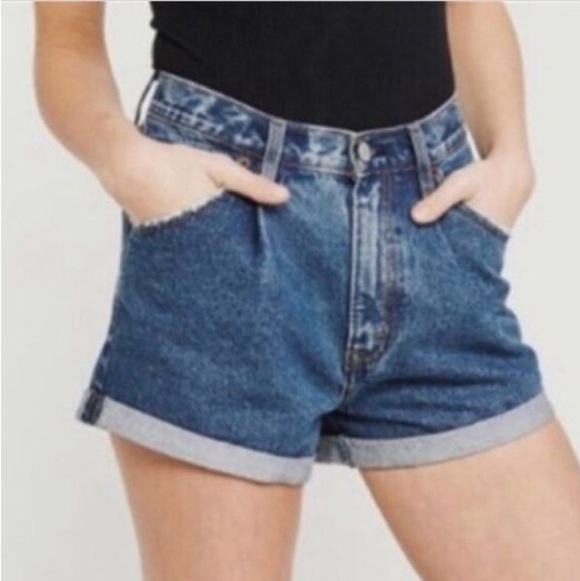 Abercrombie & Fitch Women 25/0 Denim Pleated Cuffed Annie High Rise Jean Short - Picture 1 of 7